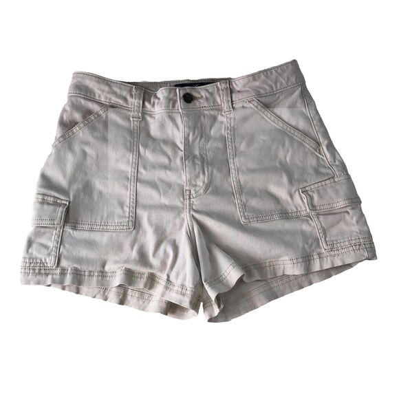 Hollister California Ultra High-Rise Mom Shorts 3" Cargo Ivory Size 9/8 W 29 - Picture 1 of 16